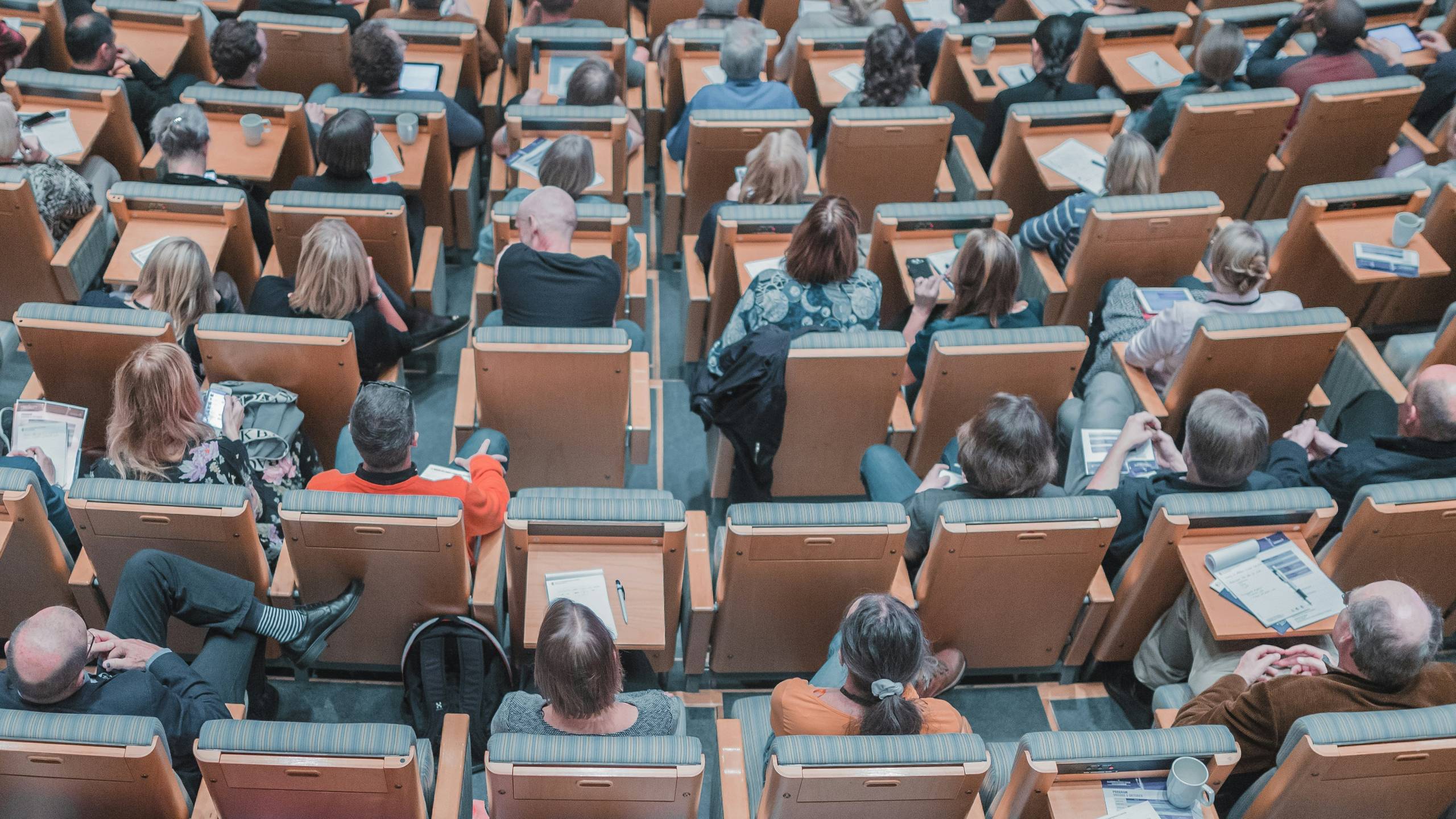recruiter speaking face-to-face with a candidate at a Bay Area hiring event