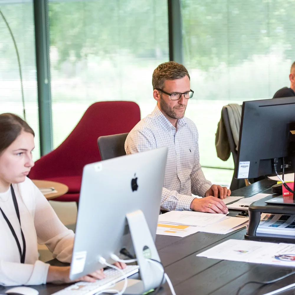 A collaborative workplace moment